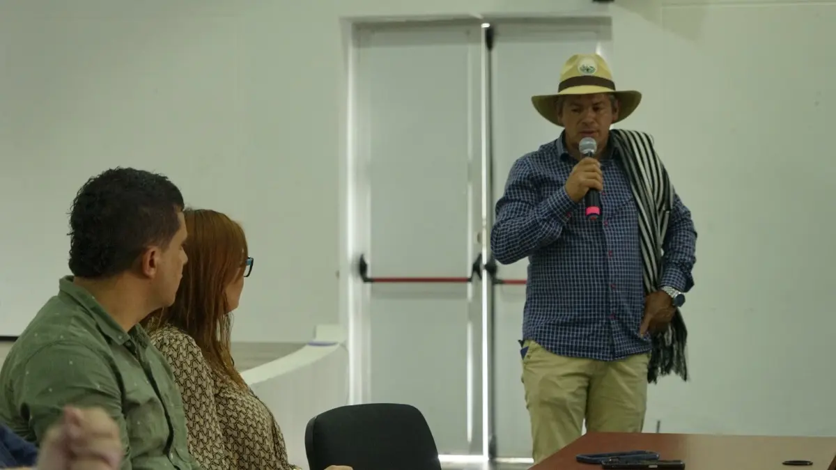 La CAS responde a campesinos del Páramo de Almorzadero ante inquietudes sobre el EOT de San Andrés